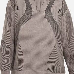 Tan Patterned sweatshirt